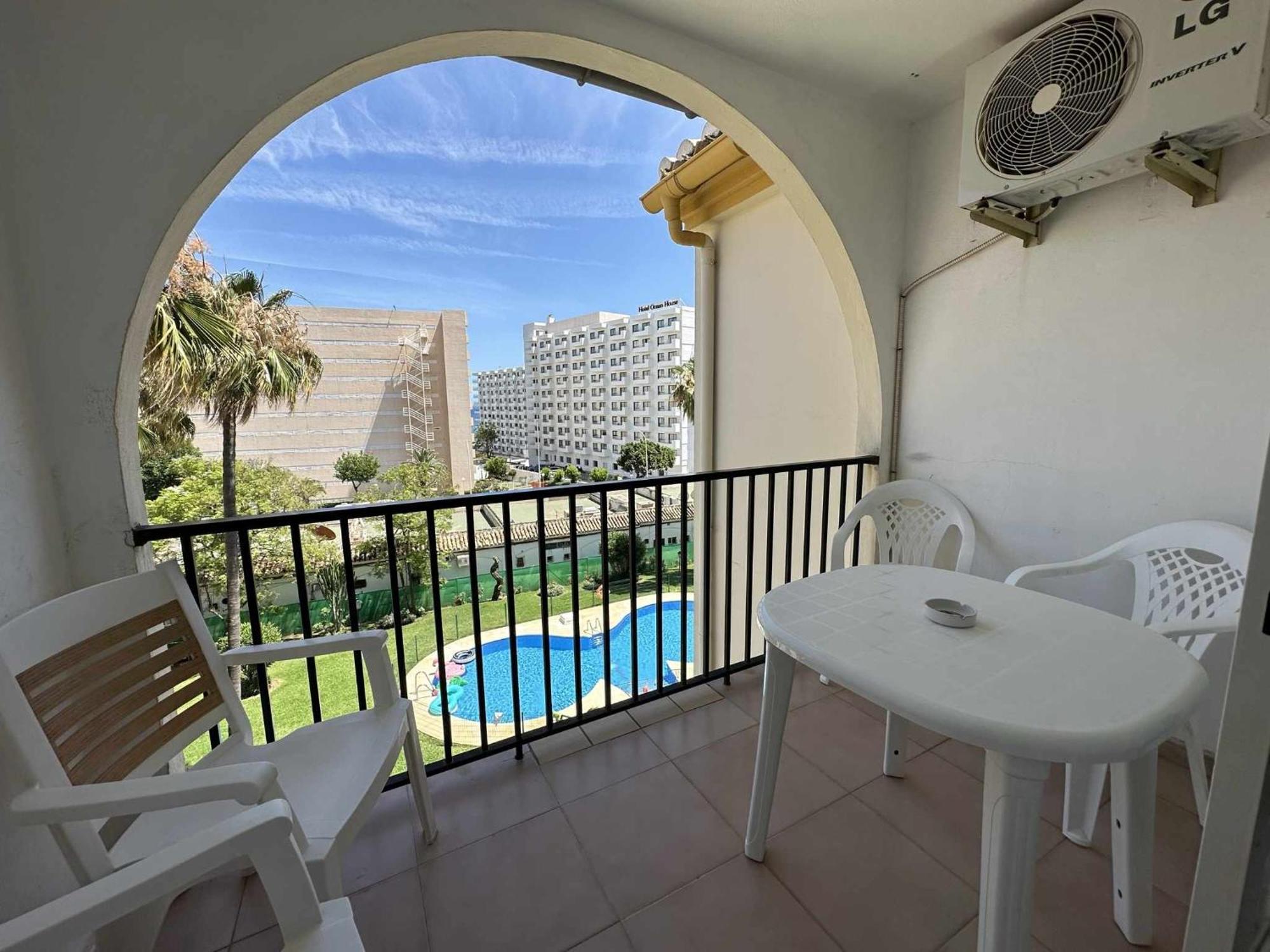 Apartamento La Carihuela A 2 Minutos De La Playa Torremolinos Exterior photo